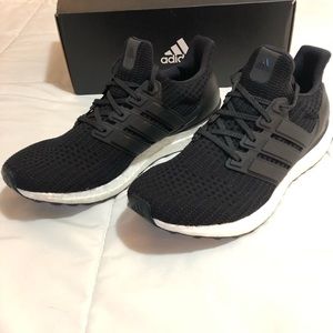 Like new women’s Adidas Ultraboost, size 10